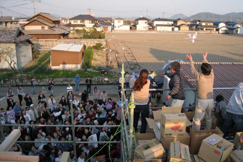 餅投げ